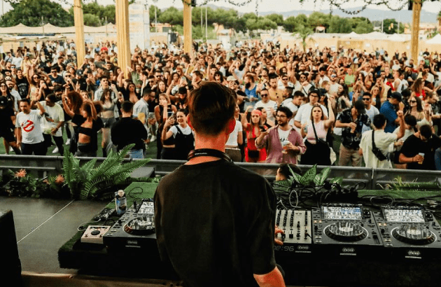 ec4051b07e46e9c777e227f1439220bee13ab26d 1 (1)